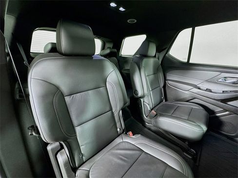 Used 2023 Chevrolet Traverse LT w/ LT Premium Package image 29