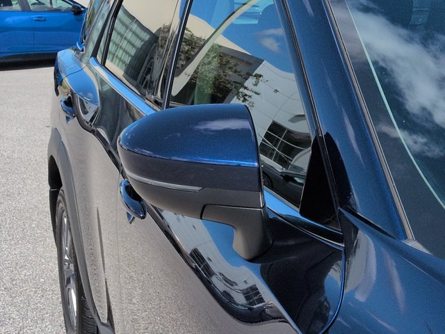 Used 2024 Nissan Pathfinder SV FWD image 12