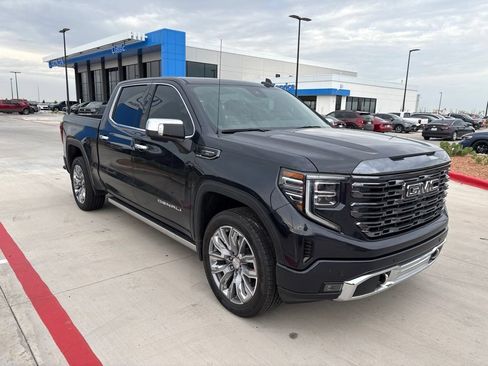 Used 2023 GMC Sierra 1500 Denali Ultimate AWD/4WD image 2