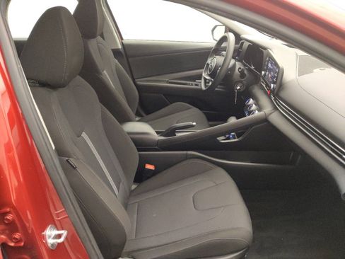 Used 2023 Hyundai Elantra SE image 21
