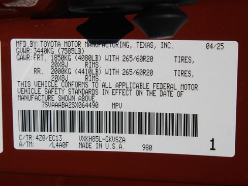 Used 2025 Toyota Sequoia SR5 w/ SR5 Premium Package image 28