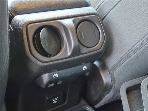 Used 2021 Jeep Gladiator Sport AWD/4WD image 17