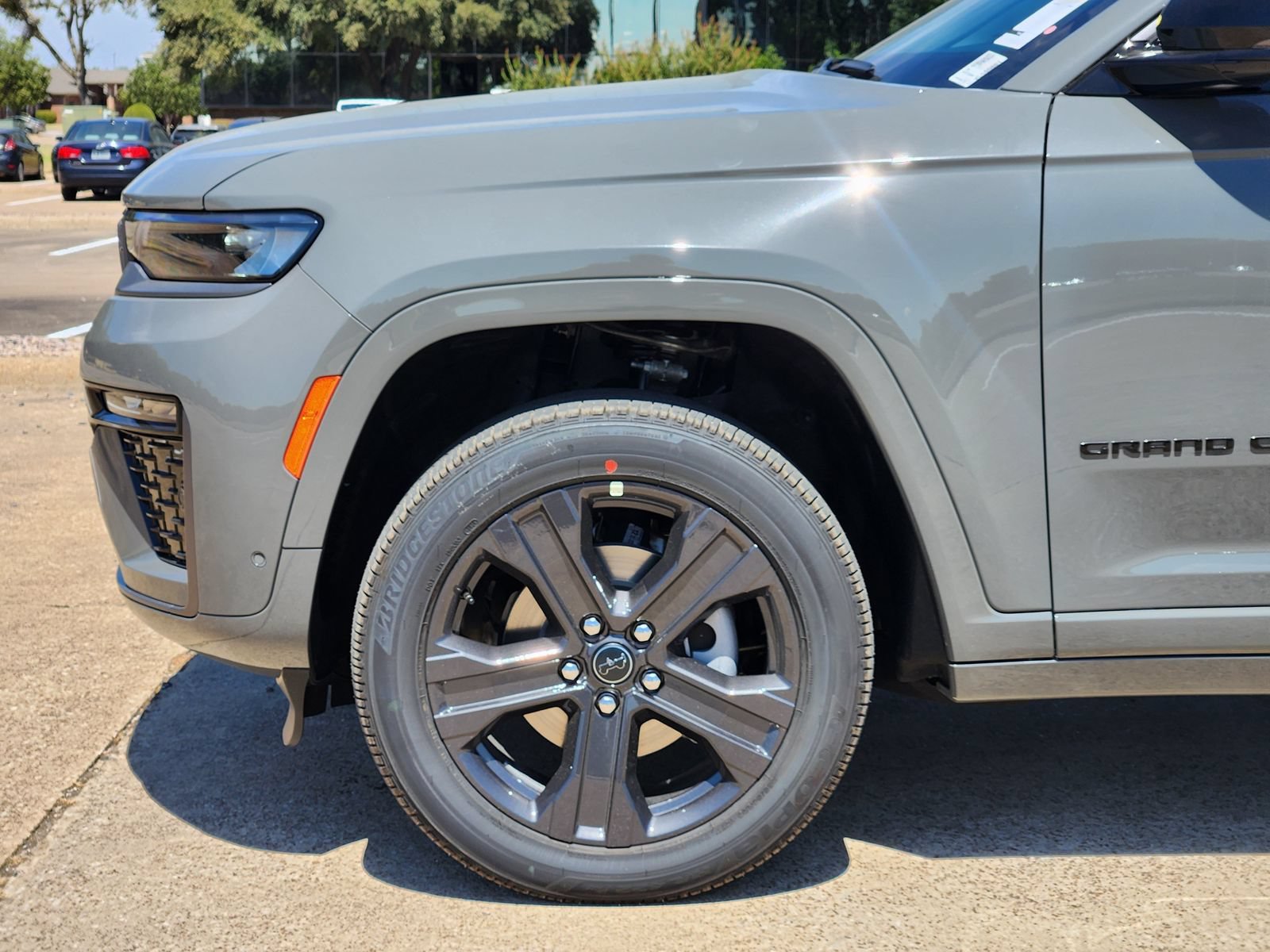 New 2027 Jeep Grand Cherokee Limited AWD/4WD image 15