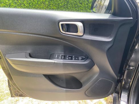 Certified 2023 Hyundai Venue SEL FWD image 13