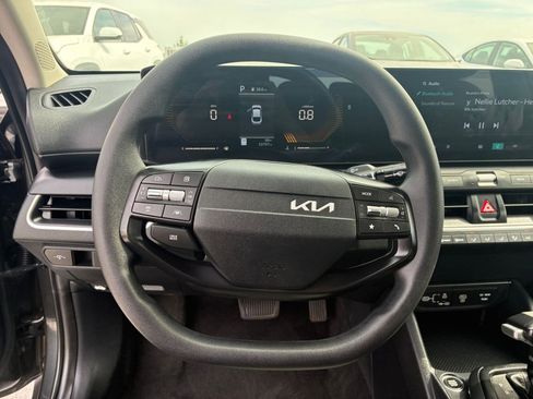 Used 2025 Kia K4 FWD image 27