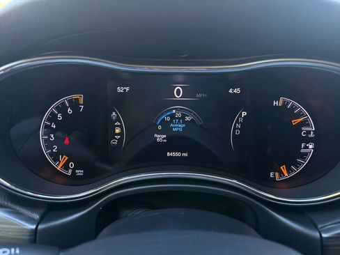 Used 2021 Jeep Grand Cherokee Limited w/ Trailer Tow Group IV image 27