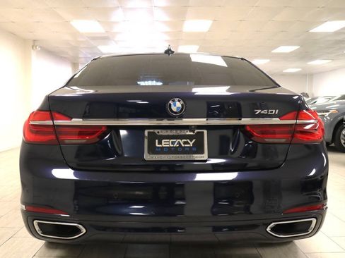 Used 2016 BMW 740i RWD image 7