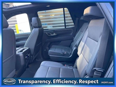 Used 2022 Chevrolet Tahoe LT w/ Luxury Package image 12