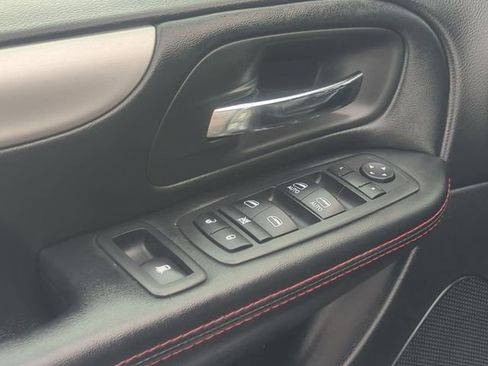 Used 2019 Dodge Grand Caravan GT image 13
