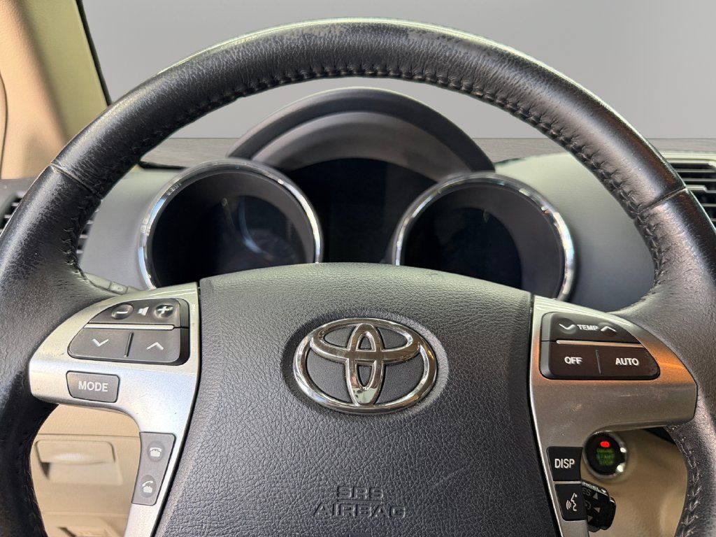 Used 2013 Toyota Highlander Limited FWD image 17