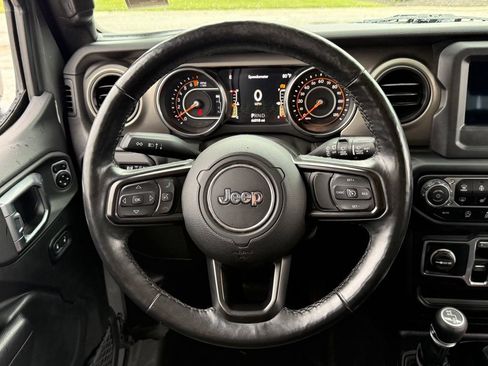 Used 2019 Jeep Wrangler Unlimited Sport S AWD/4WD image 16