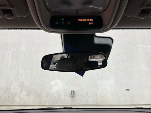 Used 2025 Buick Encore GX Preferred image 16