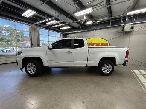 Used 2022 Chevrolet Colorado LT w/ Fleet Safety Package RWD image 2