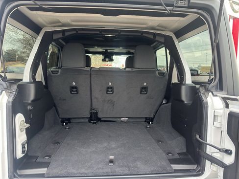 Used 2024 Jeep Wrangler Sport S image 21