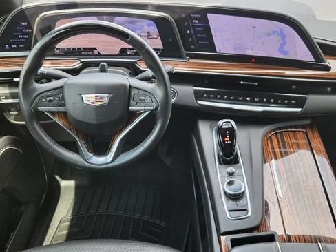 Used 2023 Cadillac Escalade Premium Luxury RWD image 27