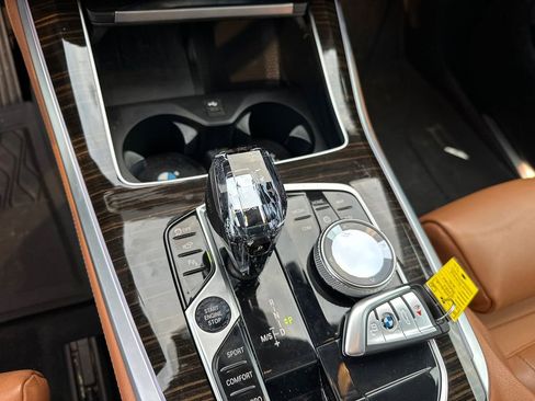 Used 2021 BMW X5 xDrive40i w/ Executive Package image 32