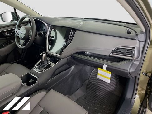Used 2025 Subaru Outback Onyx Edition AWD/4WD image 32