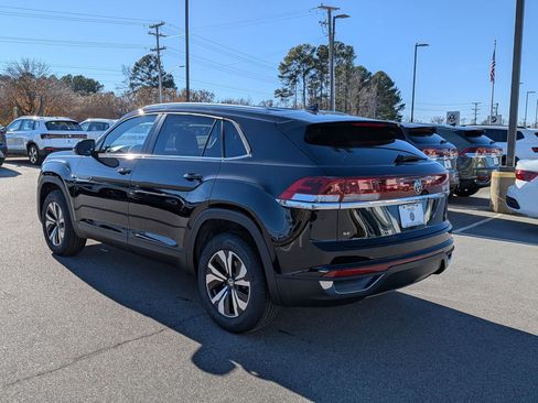 New 2026 Volkswagen Atlas Cross Sport SE image 5