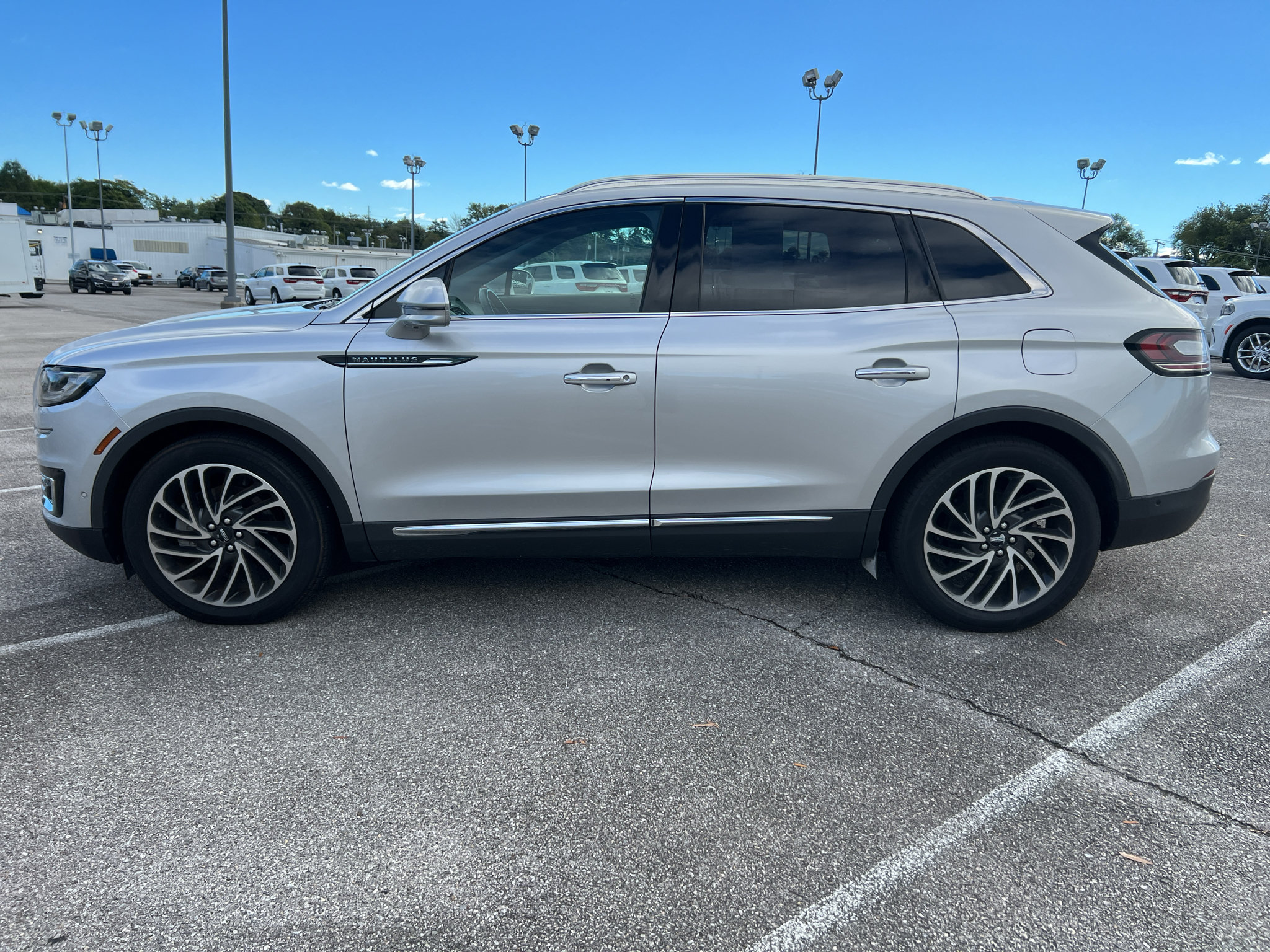 Used 2019 Lincoln Nautilus Reserve FWD image 6