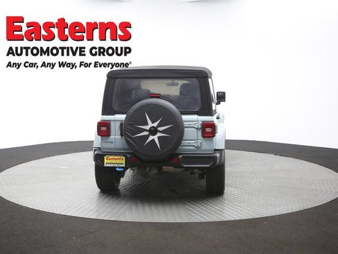 Used 2023 Jeep Wrangler Unlimited Sahara w/ Cold Weather Group AWD/4WD image 37
