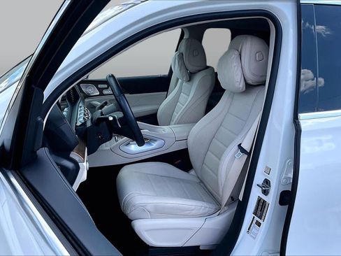 Used 2025 Mercedes-Benz GLE 450e 4MATIC image 8