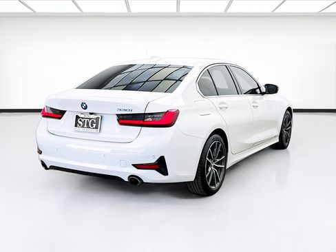 Used 2020 BMW 330i Sedan w/ Convenience Package RWD image 4