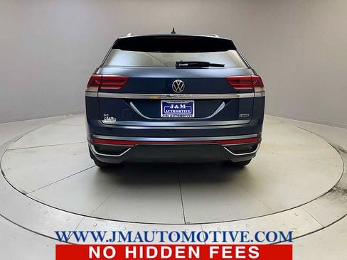 Used 2020 Volkswagen Atlas Cross Sport SE w/ Panoramic Sunroof Package AWD/4WD image 4
