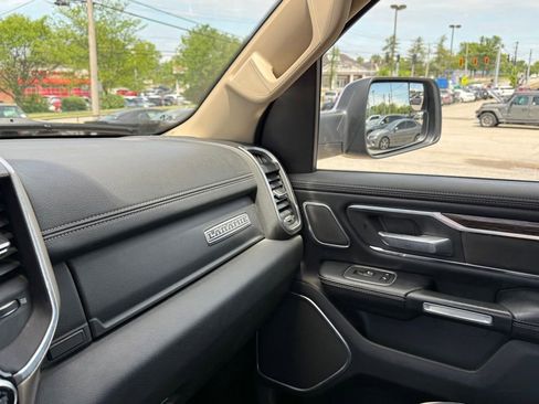 Used 2019 RAM 1500 Laramie AWD/4WD image 24
