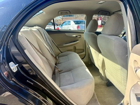 Used 2010 Toyota Corolla image 23