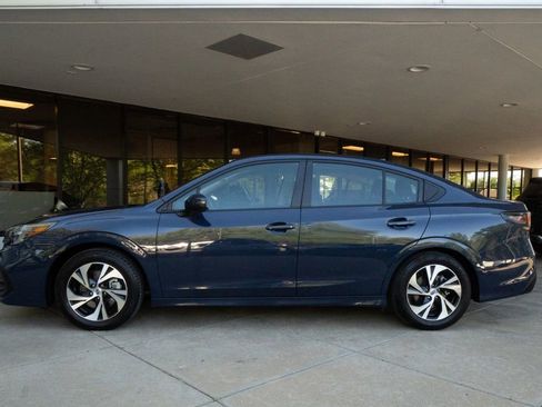 Certified 2025 Subaru Legacy Premium AWD/4WD image 4