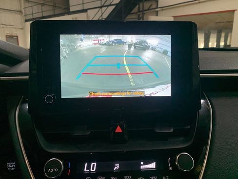Used 2026 Toyota Corolla Cross LE FWD image 23