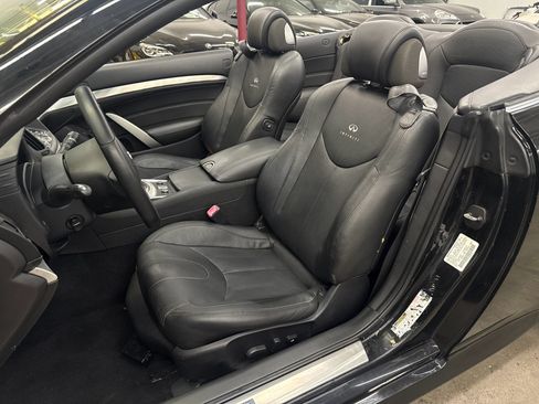 Used 2010 INFINITI G37 Convertible w/ Premium Pkg RWD image 11
