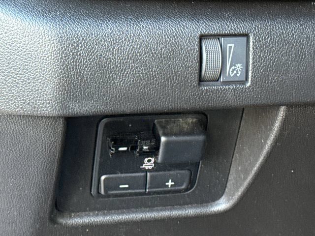 Used 2023 Chevrolet Colorado LT w/ LT Convenience Package II RWD image 21