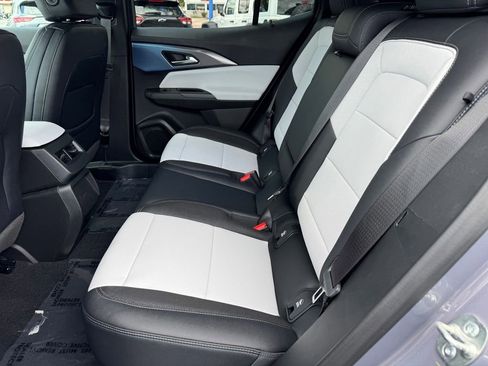 New 2026 Chevrolet Equinox EV LT FWD image 12