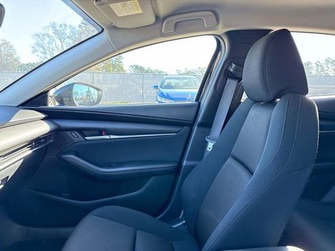 Used 2021 MAZDA MAZDA3 s image 22