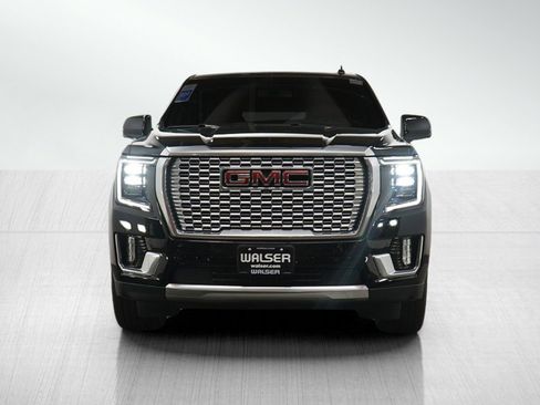 Used 2022 GMC Yukon XL Denali image 9