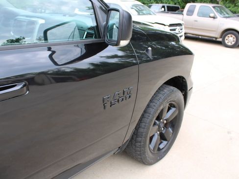 Used 2018 RAM 1500 Big Horn AWD/4WD image 11