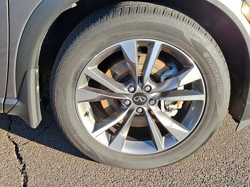 Certified 2025 INFINITI QX60 Luxe image 8