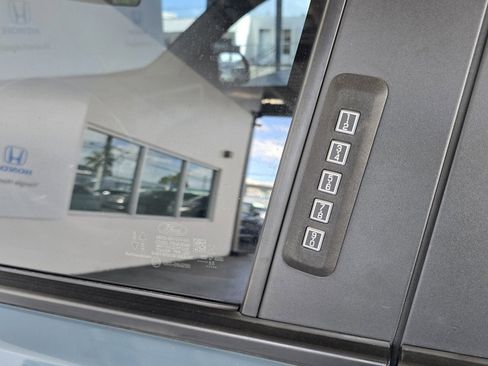 Used 2022 Ford Maverick XLT image 38