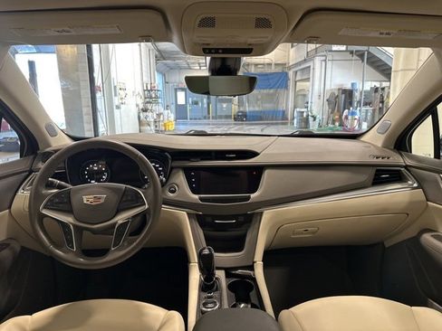 Used 2021 Cadillac XT5 Premium Luxury image 18
