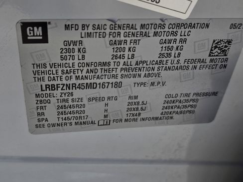 Used 2021 Buick Envision Essence w/ Technology Package I image 33