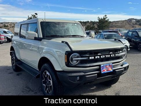 New 2025 Ford Bronco Outer Banks image 8