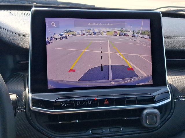 Used 2023 Jeep Compass Latitude w/ Sun and Sound Group AWD/4WD image 18