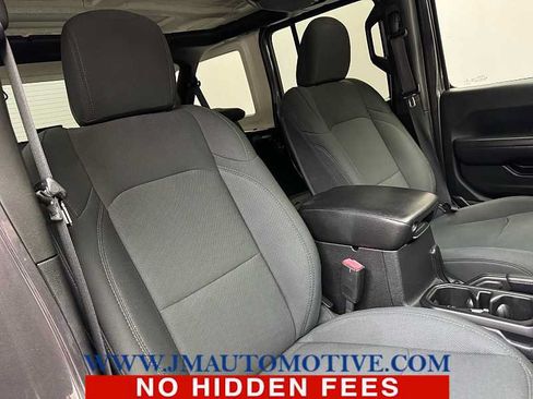 Used 2019 Jeep Wrangler Unlimited Sport S AWD/4WD image 20