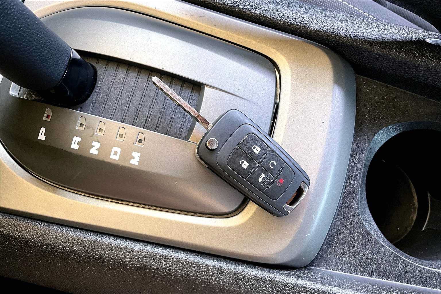 Used 2013 Chevrolet Camaro LS RWD image 16