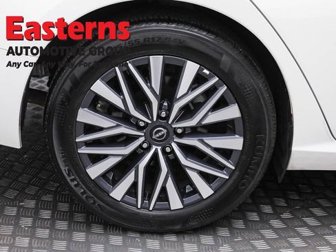 Used 2025 Nissan Altima 2.5 SV image 30