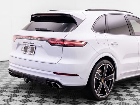 Certified 2023 Porsche Cayenne Turbo AWD/4WD image 35