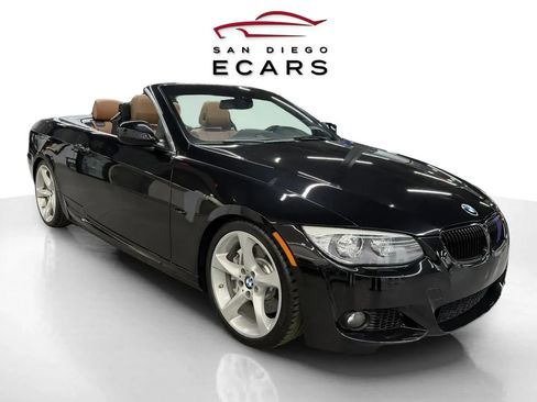 Used 2013 BMW 335i Convertible image 3