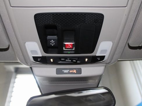 Certified 2024 Honda Accord EX image 32