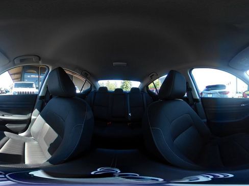 Used 2025 Nissan Altima 2.5 SV FWD image 38